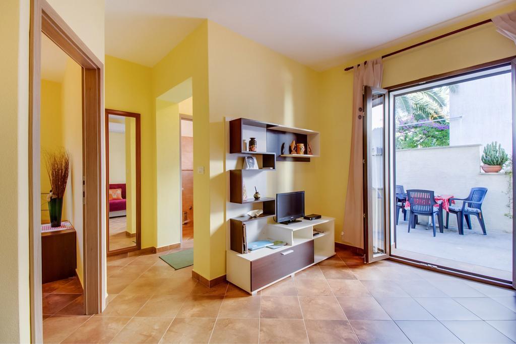 Abba Apartments 말리로시니 외부 사진